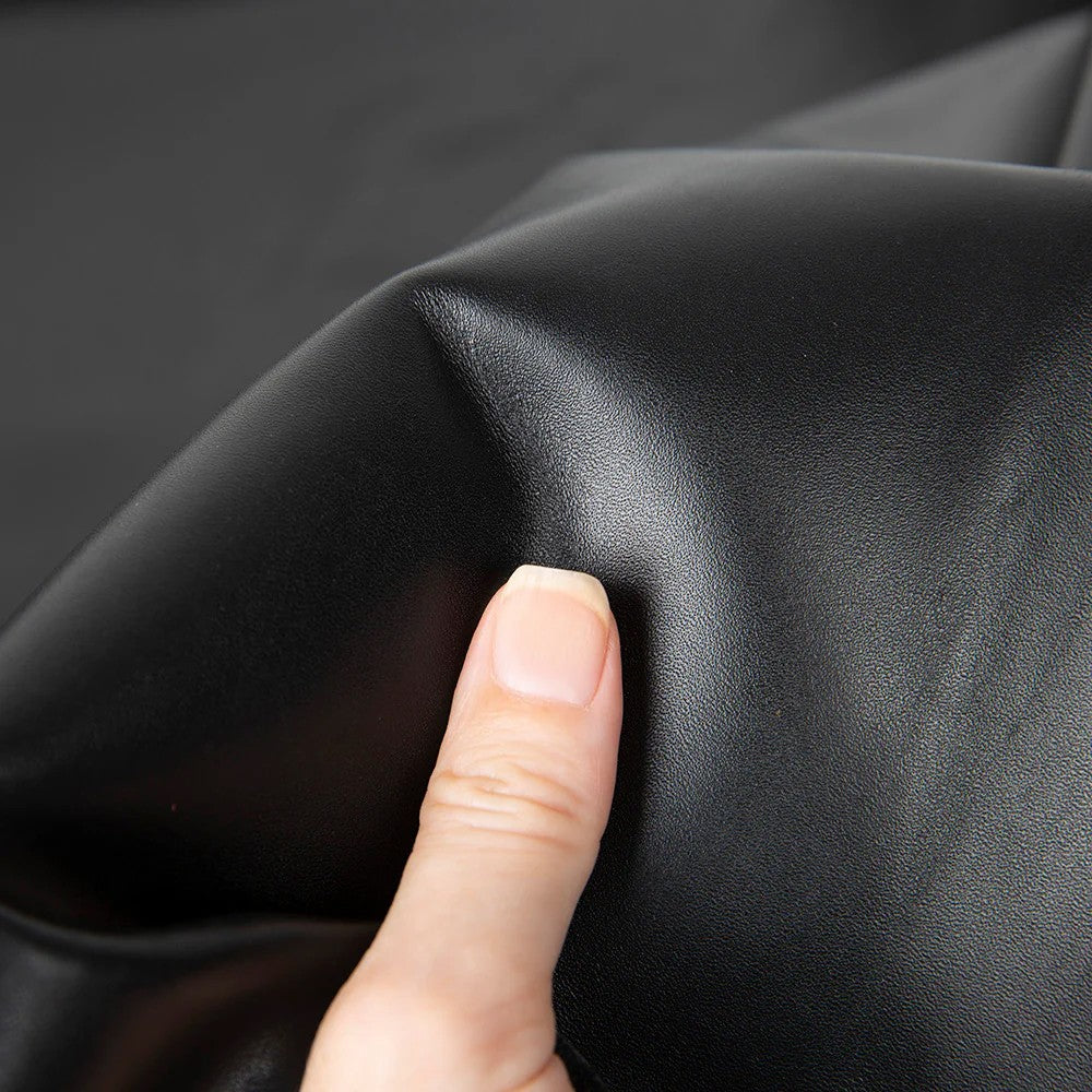 Apple iPhone 17 Pro için, Hakiki Deri, El Yapımı, Cüzdanlı Slim Kılıf, Mag safe ile uyumlu, İç Yüzeyi Kadife, Siyah