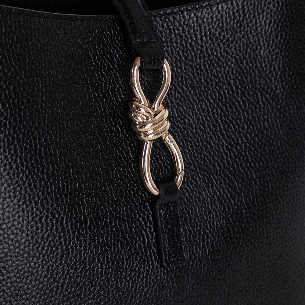 Her Kombine Uyum Sağlayan Klasik Hakiki Deri Kadın Omuz Çantası – Azura - Siyah