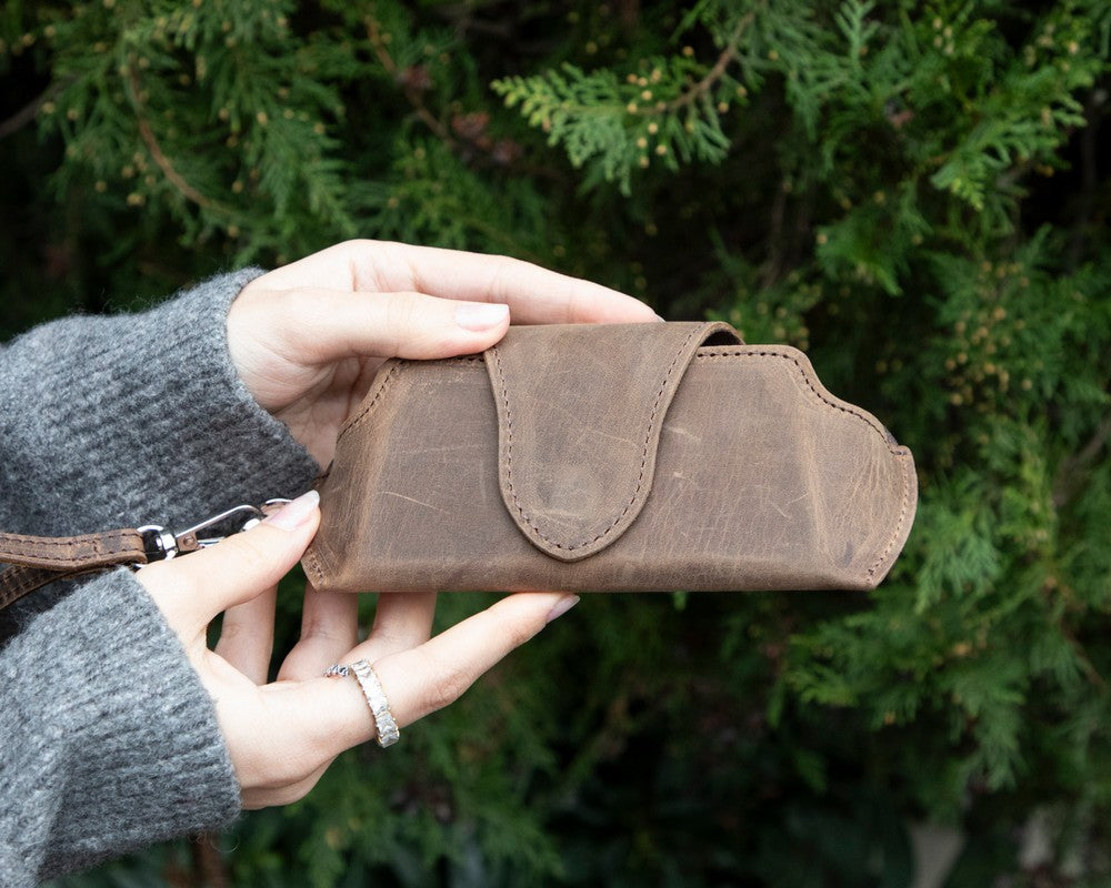 Riviera Hakiki Deri, El Yapımı, Askılı Gözlük Kılıfı, Karamel