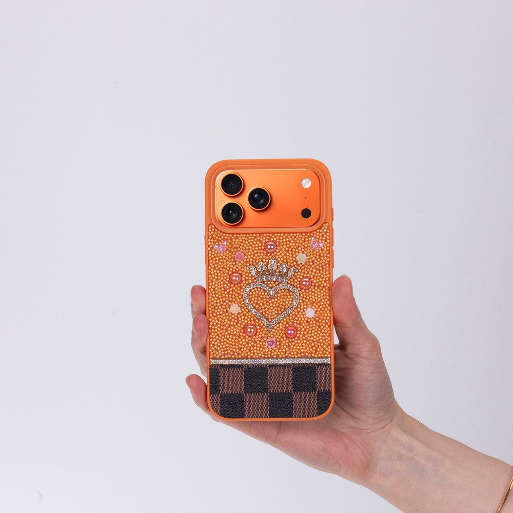 Vissel iPhone 17 Pro Max Uyumlu Taşlı Kalp Detaylı Kılıf – Parlak Taşlı, Darbe Emici Koruma, Şık & Trend Telefon Kılıfı, Turuncu