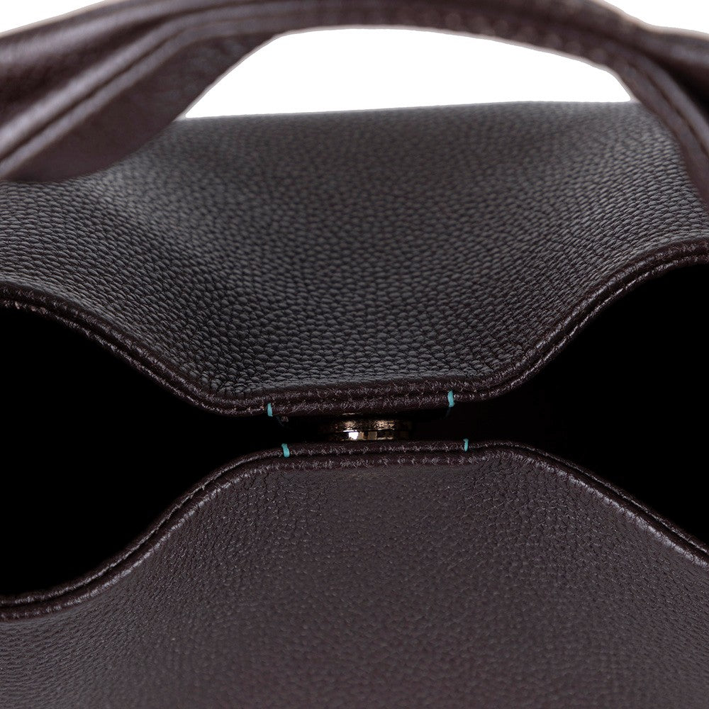 Modern ve Fonksiyonel Tasarımıyla Hakiki Deri Kadın Omuz Çantası – Cortina - Koyu Kahve
