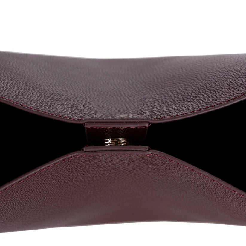 Gün Boyu Konfor ve Zamansız Şıklık Sunan Hakiki Deri Kadın Omuz Çantası – Stella - Bordo Renk